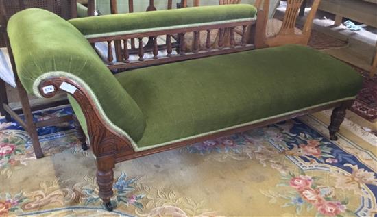 Victorian chaise lounge